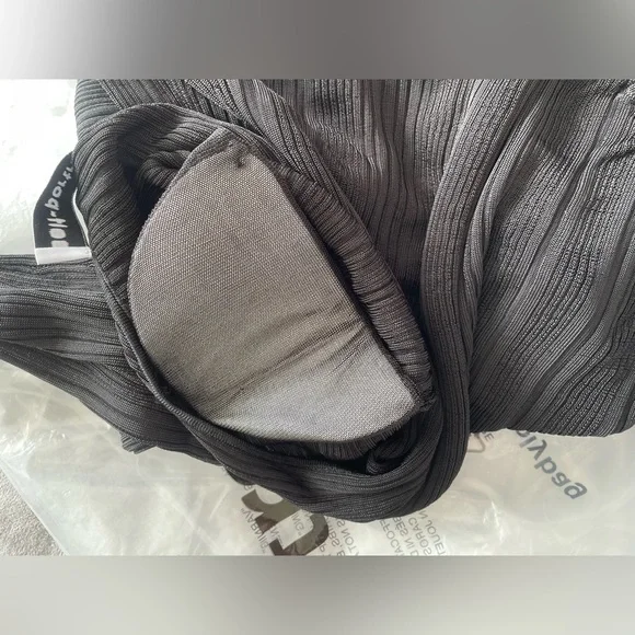 Brand new Self-Portrait cut-out detail ribbed-knit midi dress - Picture 9 of 11